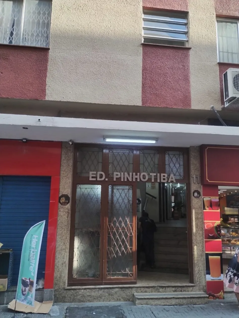 Alugo sala no calçadão, no Centro de Nova Iguaçu