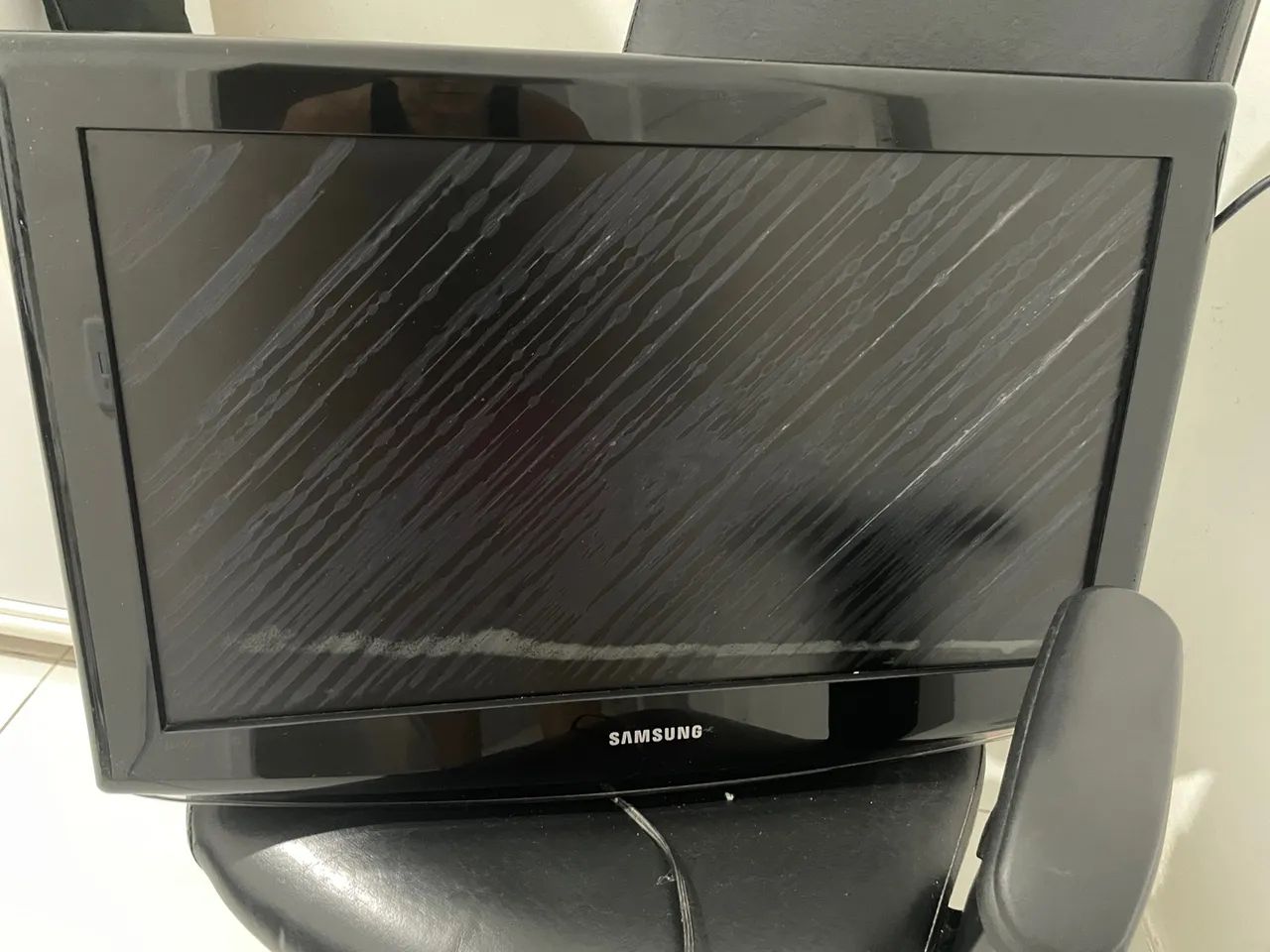 TV Samsung - LCD 26 Polegadas (tela com riscos) - Foto 3