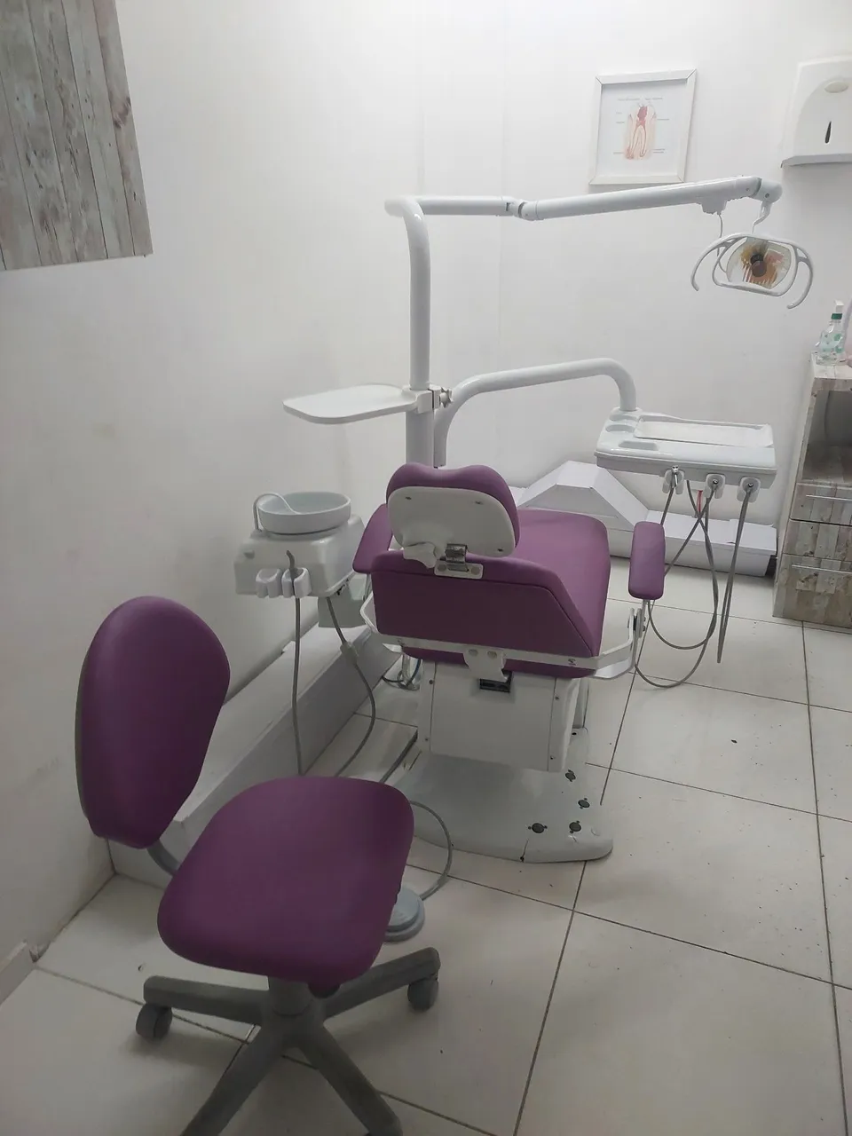 Cadeira Odontológica Completa Dabi. Reformada. Estofado,pimtura e mangueiras todas novas
