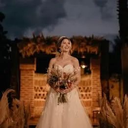 Vestido de Noiva Casa Amarela (Grife) - Impecável com Documentação