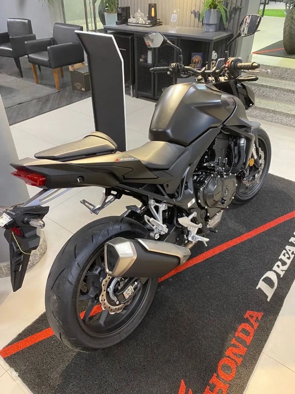 HORNET 750 2026 PRONTA ENTREGA