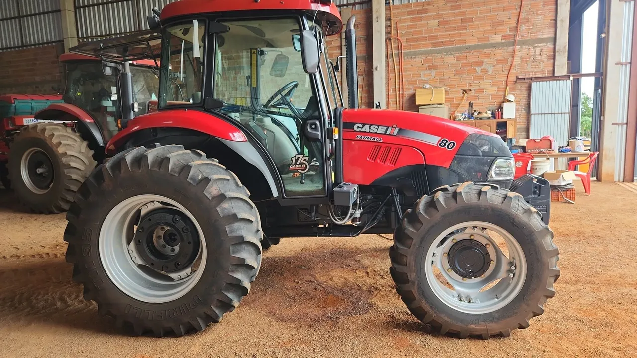 Trator Case IH Farmall 80