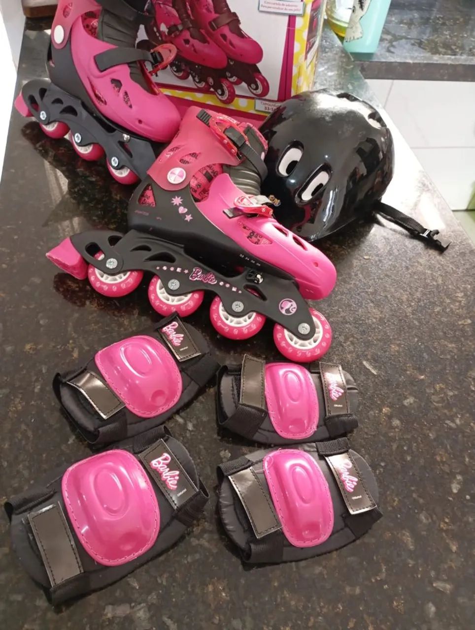 Patins  da barbie completo - Foto 5