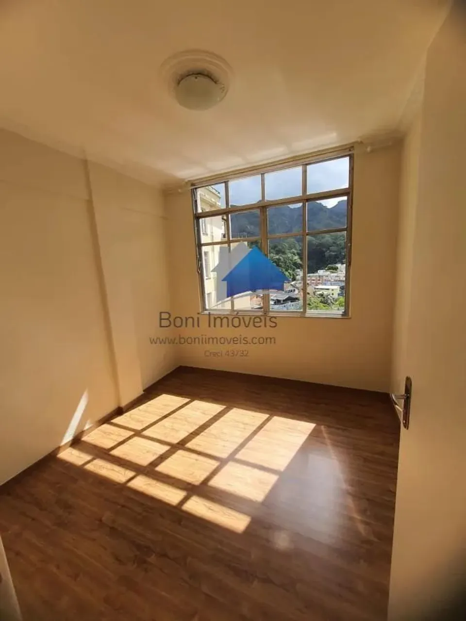 Apartamento para Venda em Nova Friburgo, Centro, 2 dormitórios, 2 banheiros