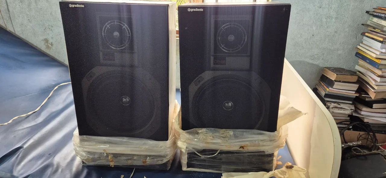 Caixas de som Gradiente CP-88