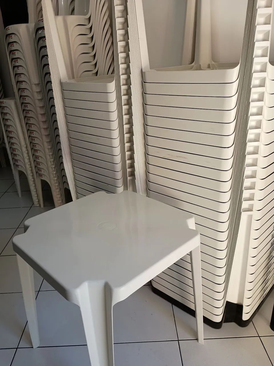 CONJUNTO DE CADEIRAS COM BRAÇO/PROMOÇÃO  - Foto 3