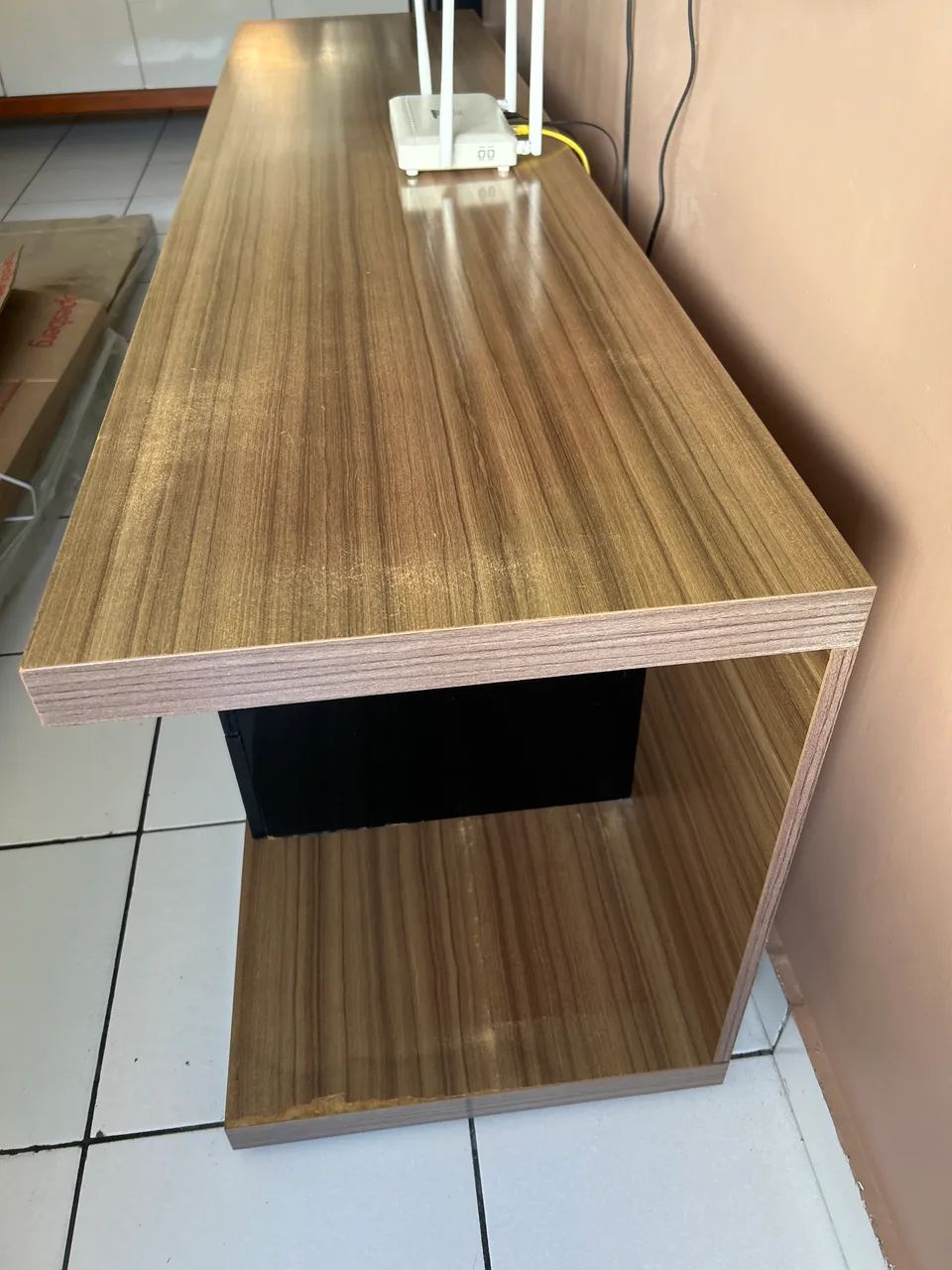     Rack para TV Grande com Gavetas - bom Estado - Foto 3
