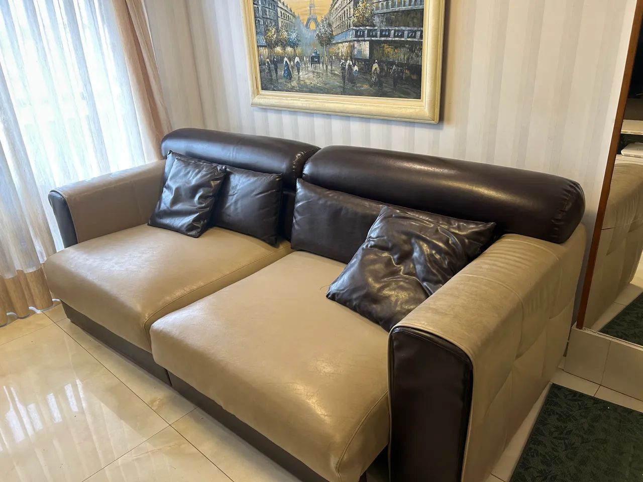 SOFA DE COURO EM PERFEITO ESTADO - Foto 2