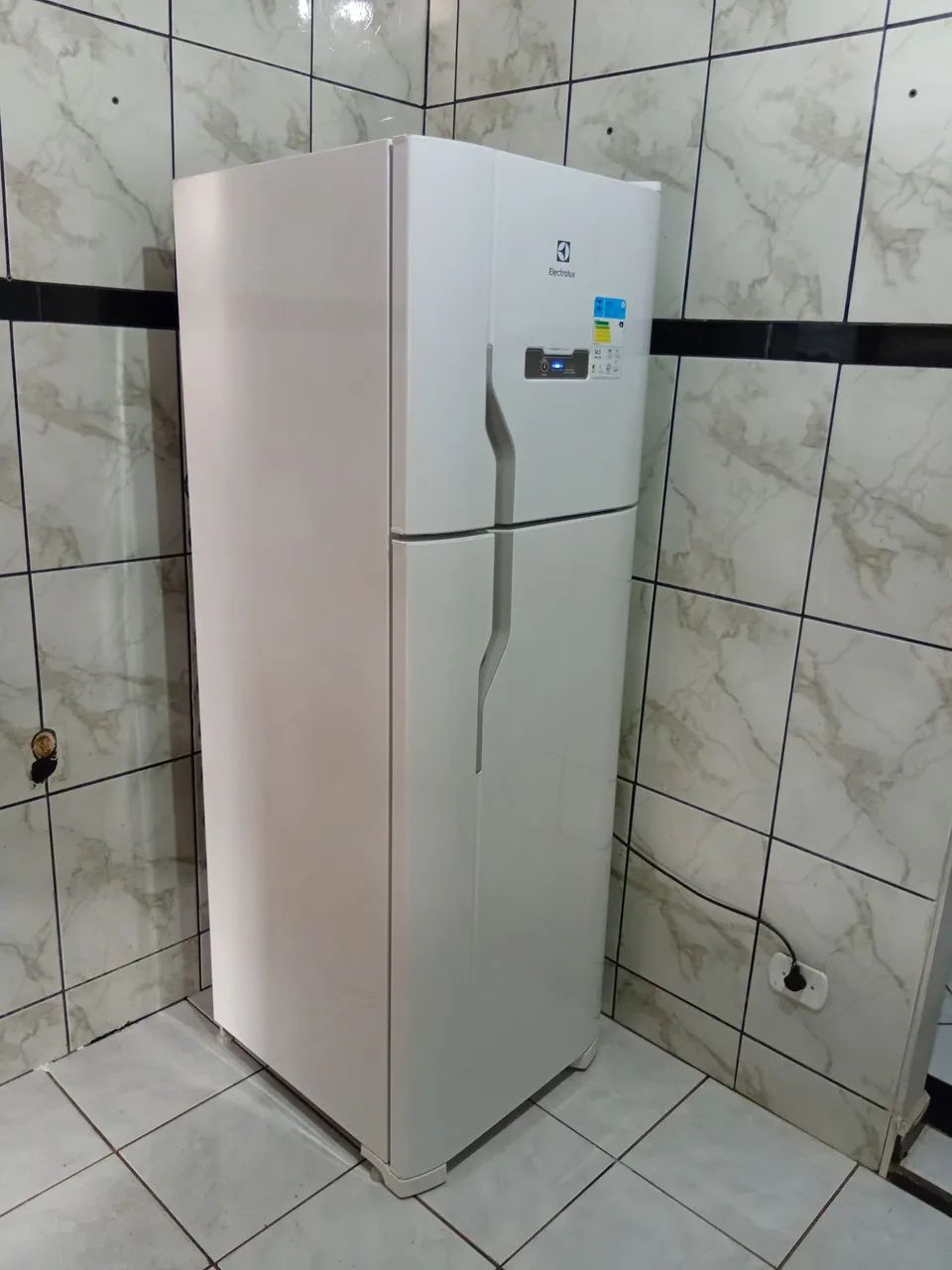 Geladeira 220v conservada. Entrego. Eletrolux.  - Foto 2