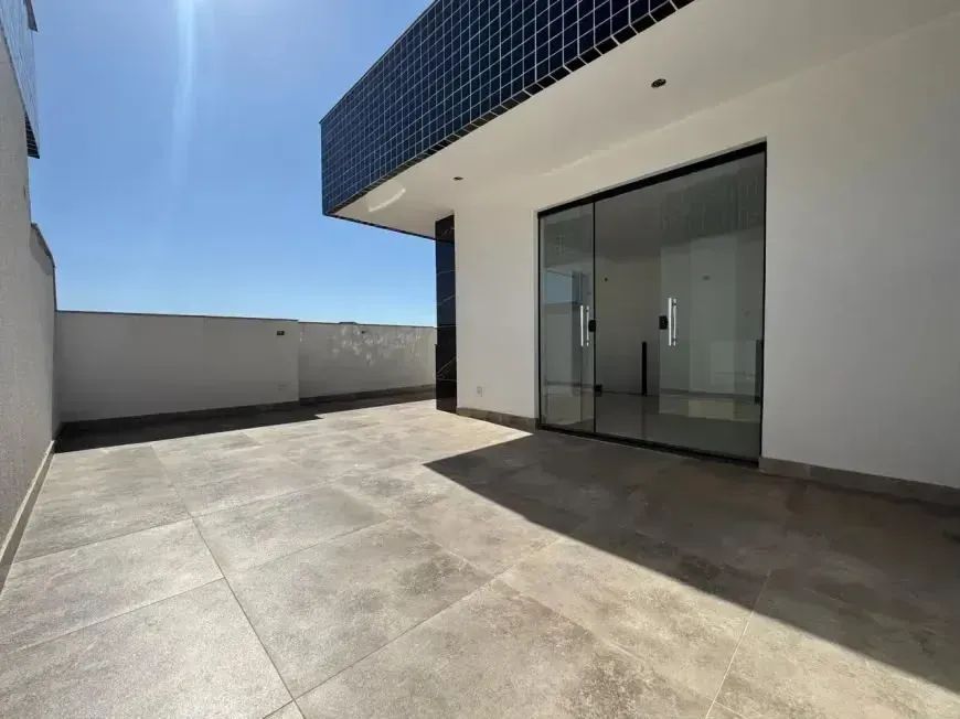 Cobertura com 3 quartos sendo 1 suíte 2 banheiros 2 vagas - Foto 4