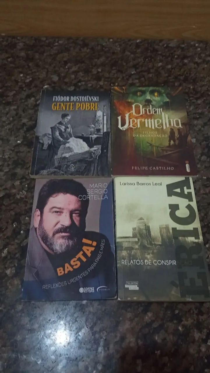 livro usado