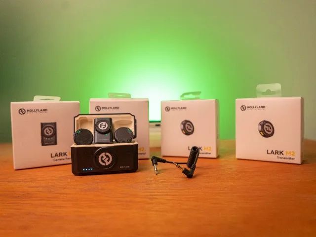 Microfone Sem Fio Hollyland Lark M2 (Combo Câmera)