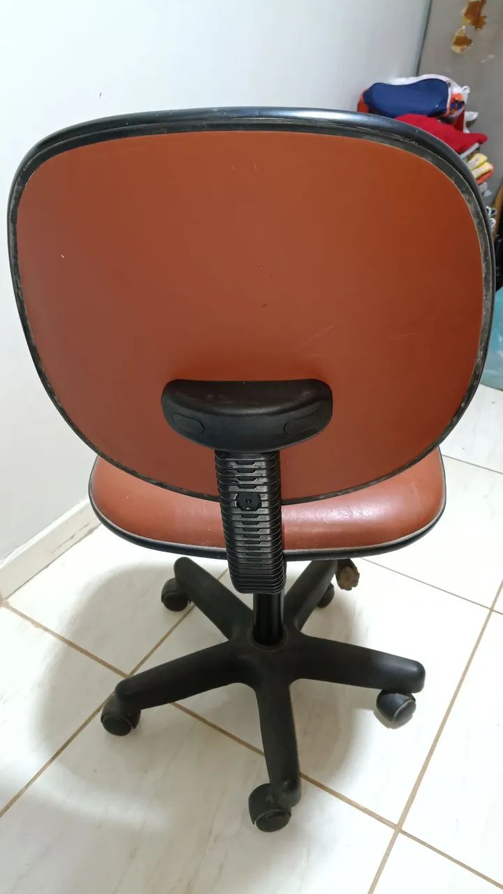 Cadeira escritório giratória  - Foto 2