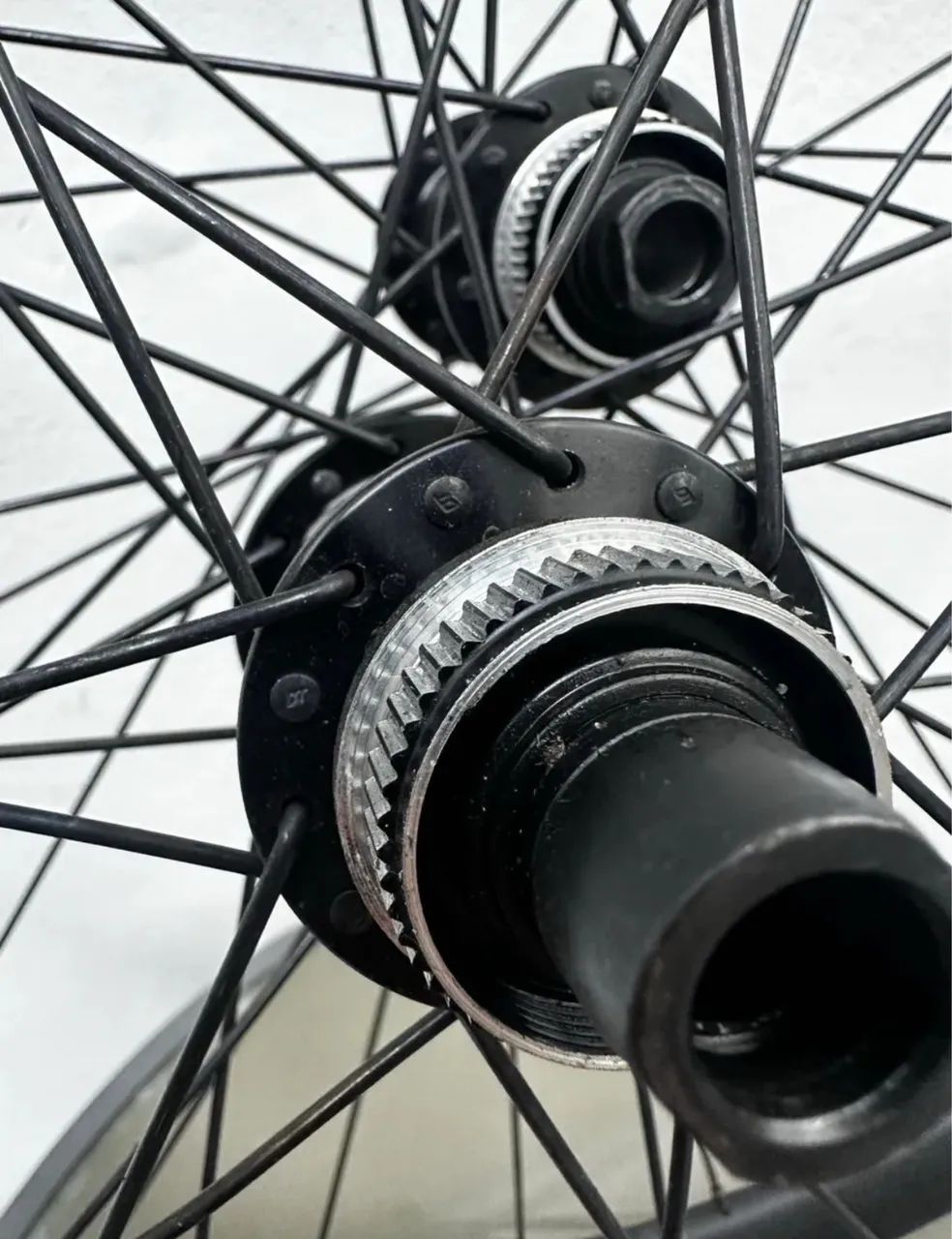 Par de rodas shimano - 700 - Speed - 11v - Foto 2