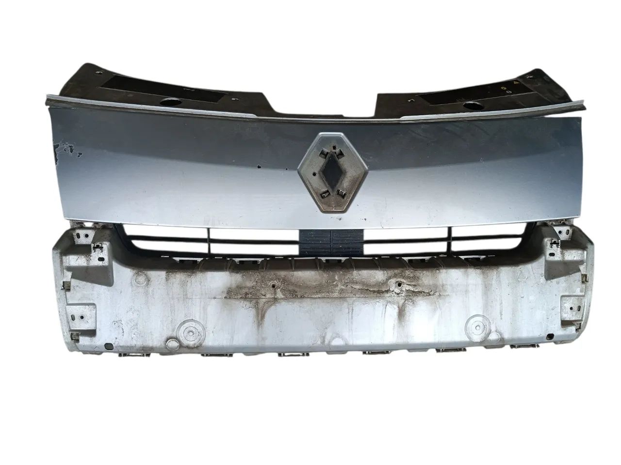 Grade dianteiro Sandero 2012 detalhe 