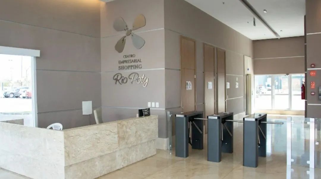 Alugo sala comercial no Centro Empresarial Rio Poty  - Foto 2