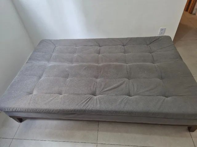 Sofá cama cinza, em excelente estado - Foto 4