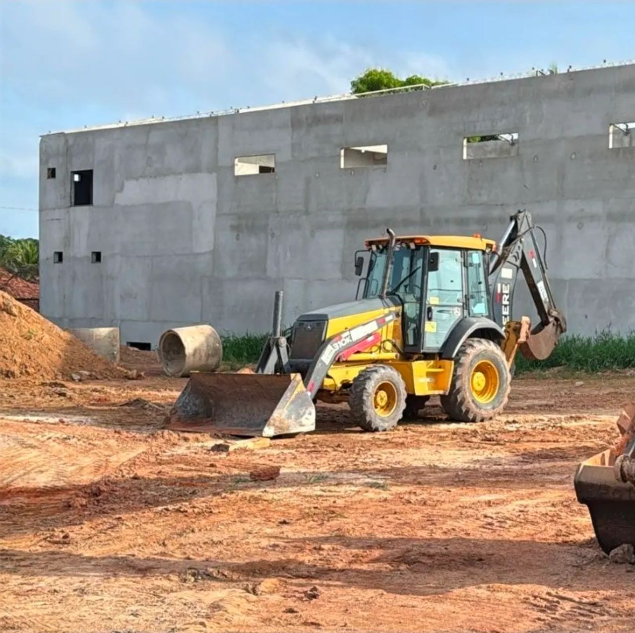 RETROESCAVADEIRA JOHN DEERE 310K  - Foto 5