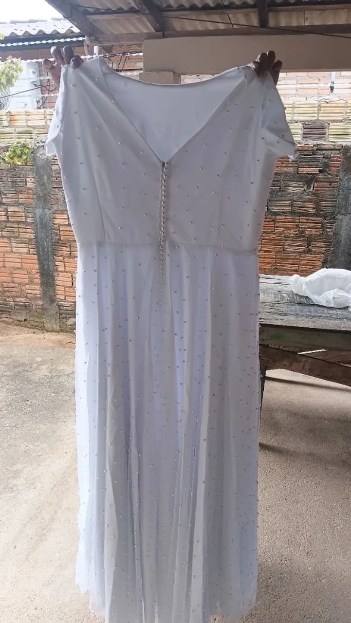 Vestido de Noiva Branco com Pedrarias, Véu e Cinta - Excelente Estado ? - Foto 2