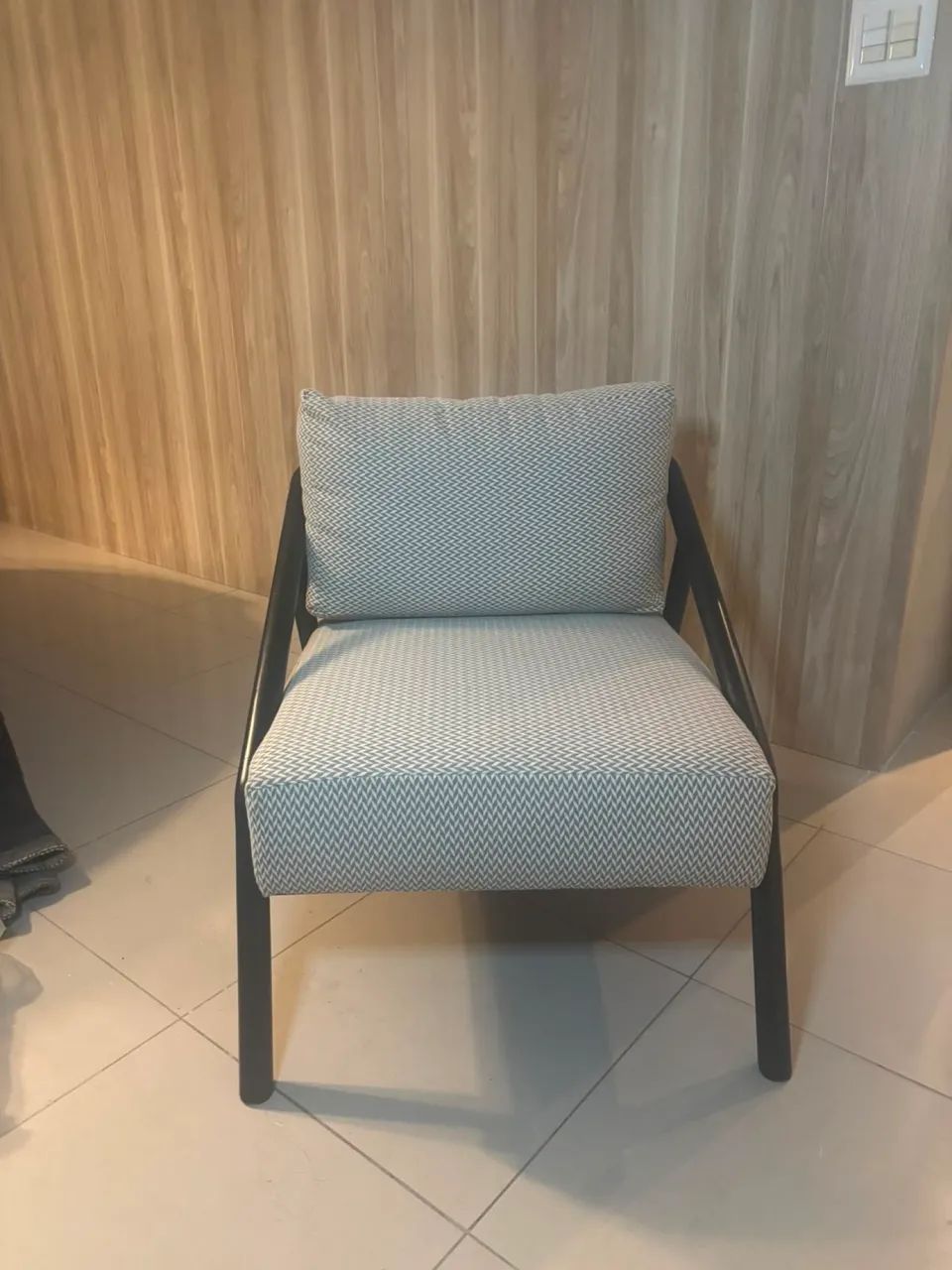 Poltrona Oficina Design com Puff jacquard Novo - Foto 3
