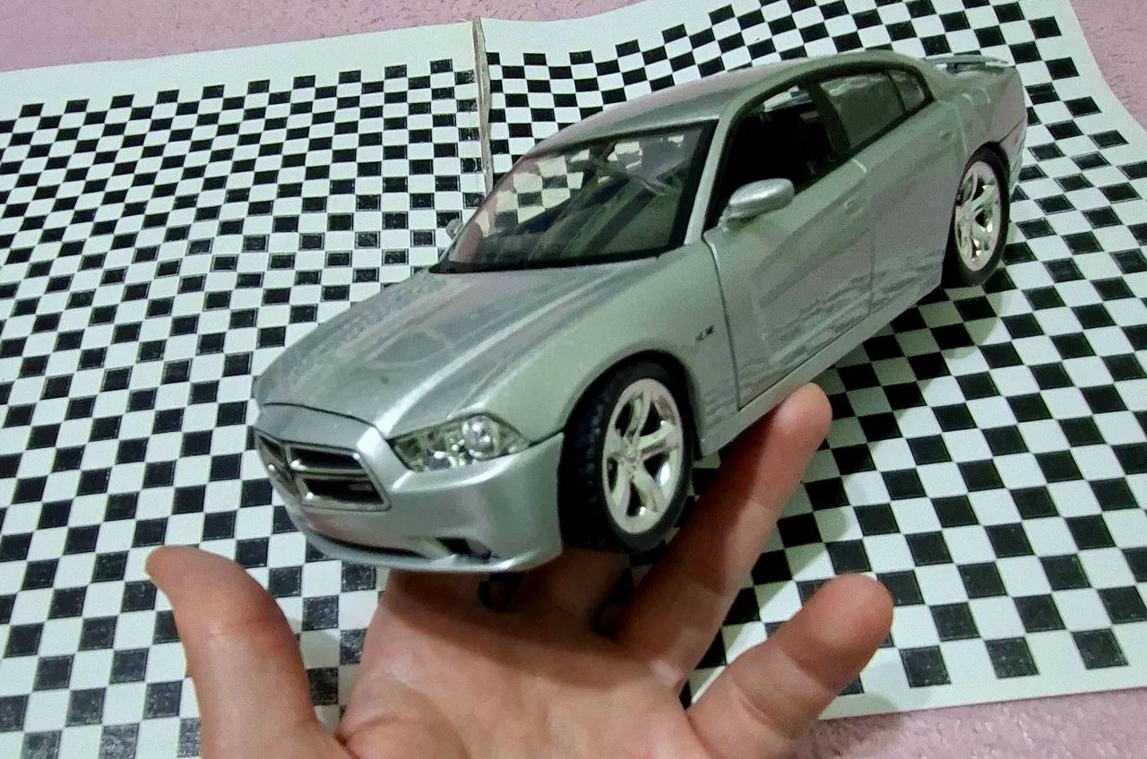 Miniatura 1/24 Dodge Charger
