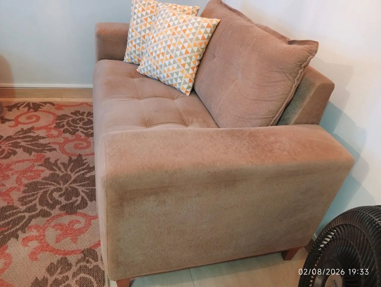 Vende-se sofá 2 lugares - Foto 2