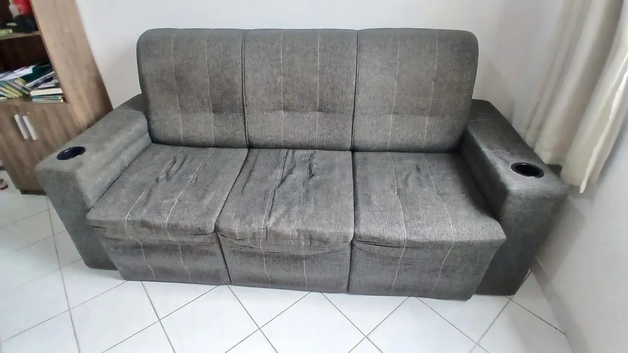 Vendo Sofá 3 Lugares - Foto 2