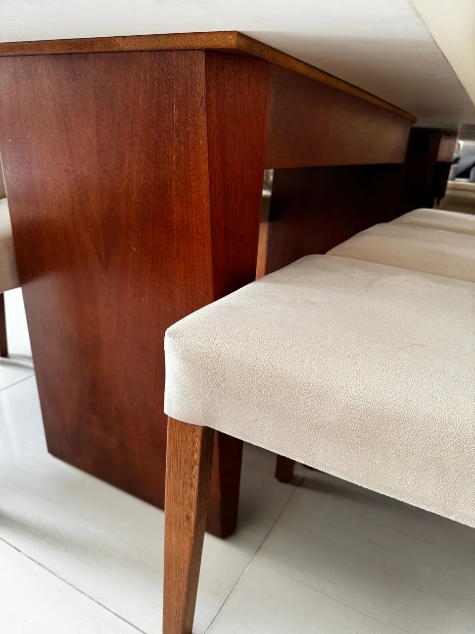 Mesa de jantar 1,60 x 0,90 com 6 cadeiras - Foto 4
