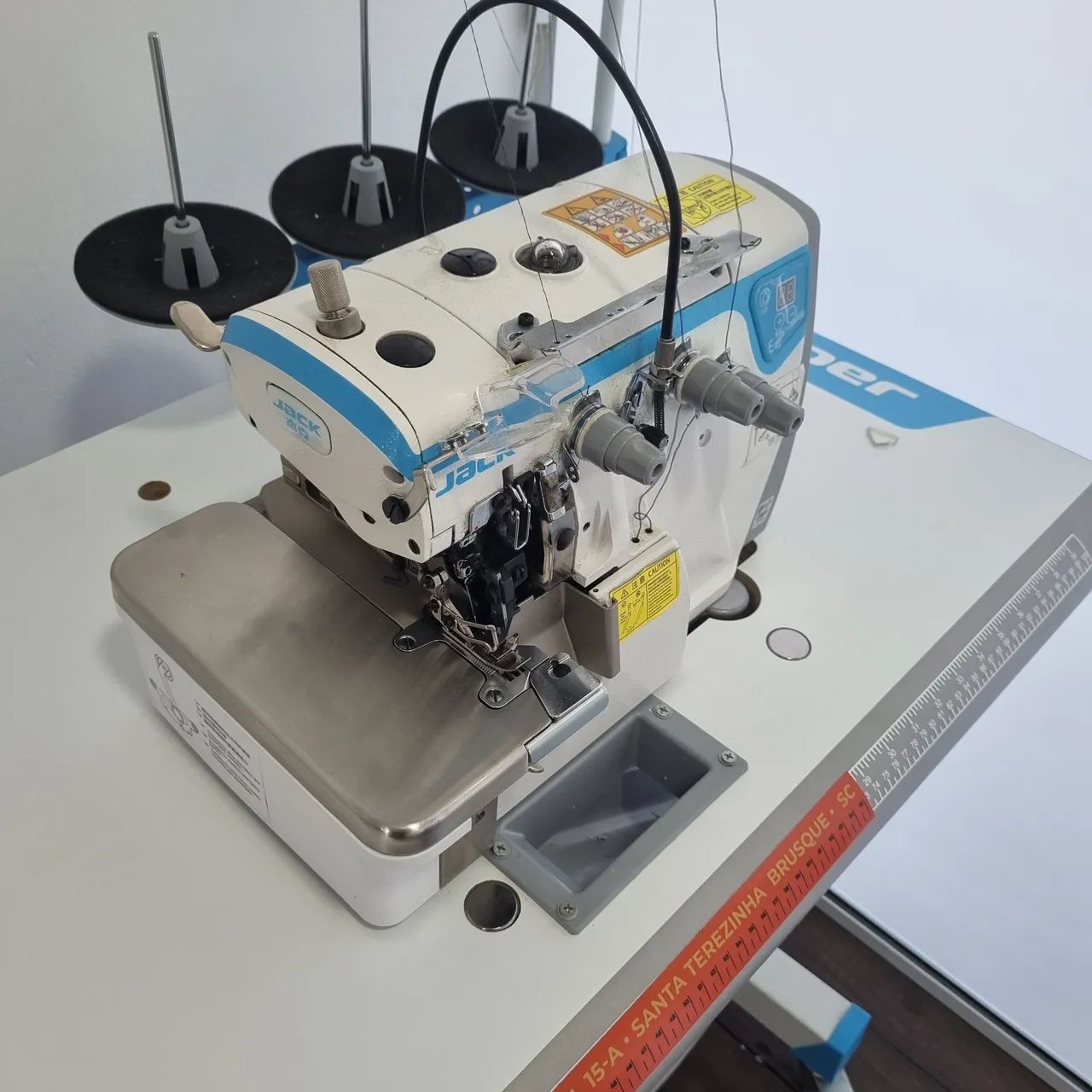 Overlock 3 Fios Direct Drive com BK JACK