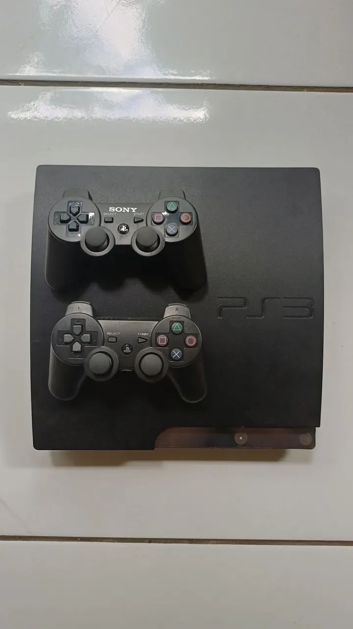 PS3 com 2 controles +jogos - Foto 2