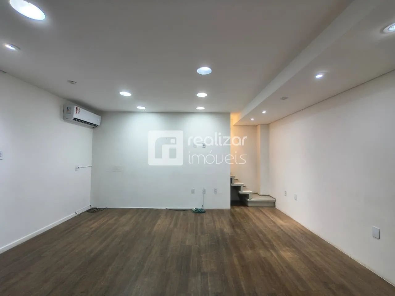 Sala comercial para aluguel com 62 m² no bairro Centro - Foto 2