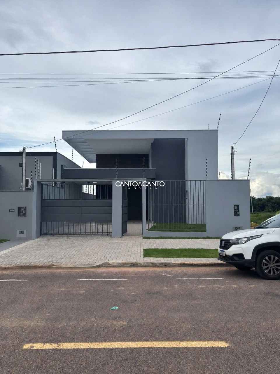 BELA CASA NO JARDIM CURITIBA