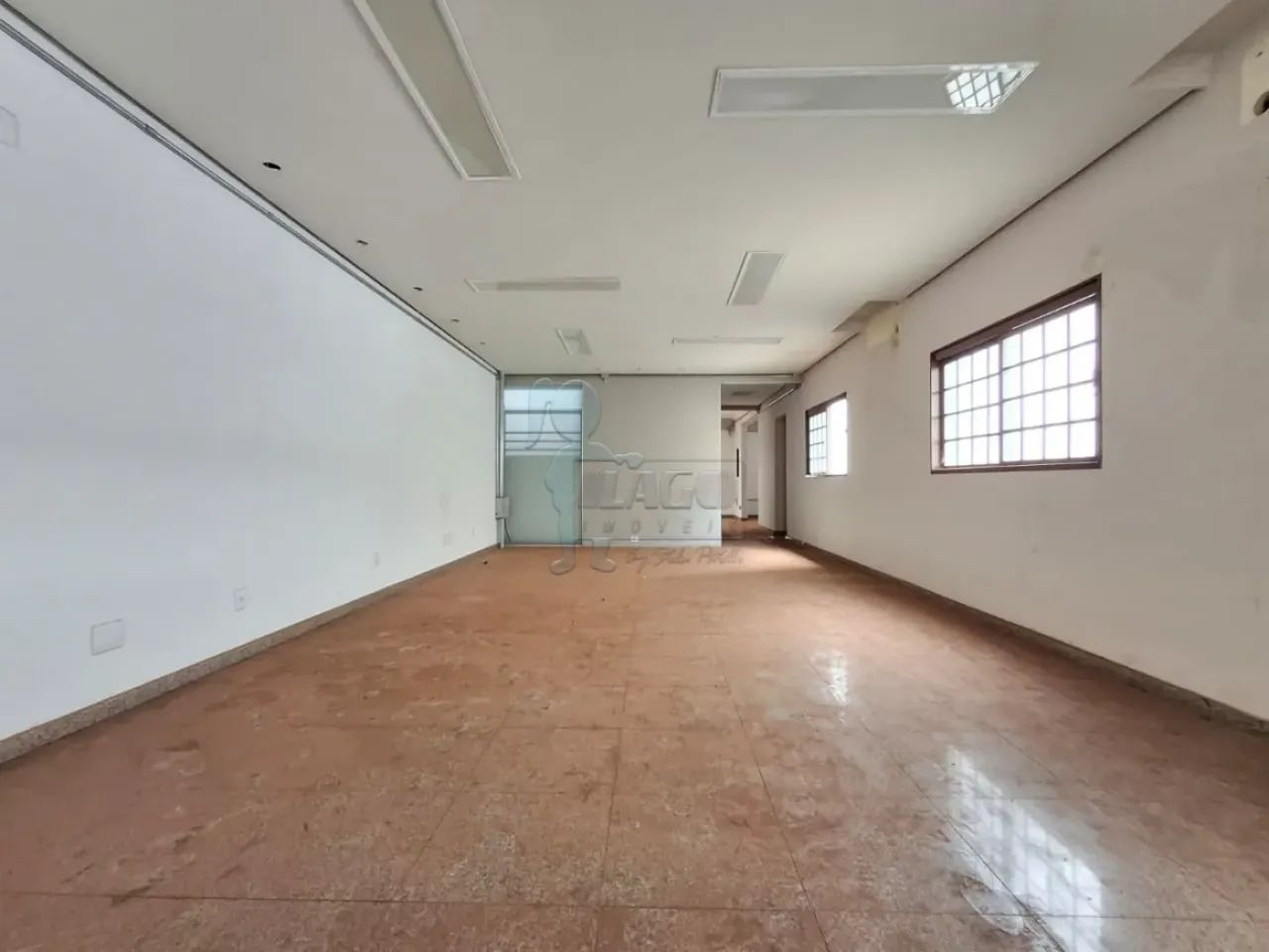 Imóvel comercial de 659m² com recepção para locação e venda - Centro - Foto 4