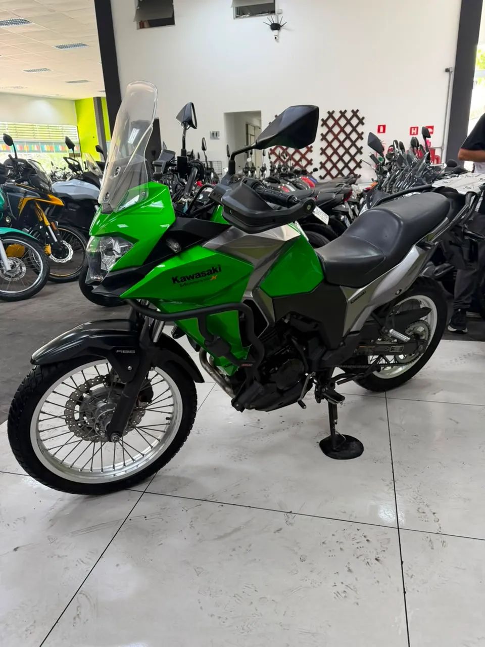 KAWASAKI VERSYS-X 300 ABS - Foto 5