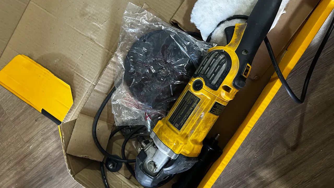 DeWalt Politriz Lixadeira 1250w - 110v - Foto 5