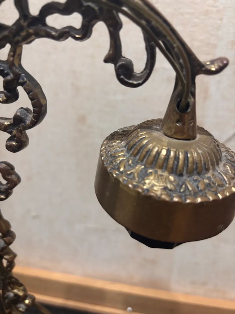 Abajur vintage em bronze  - Foto 4