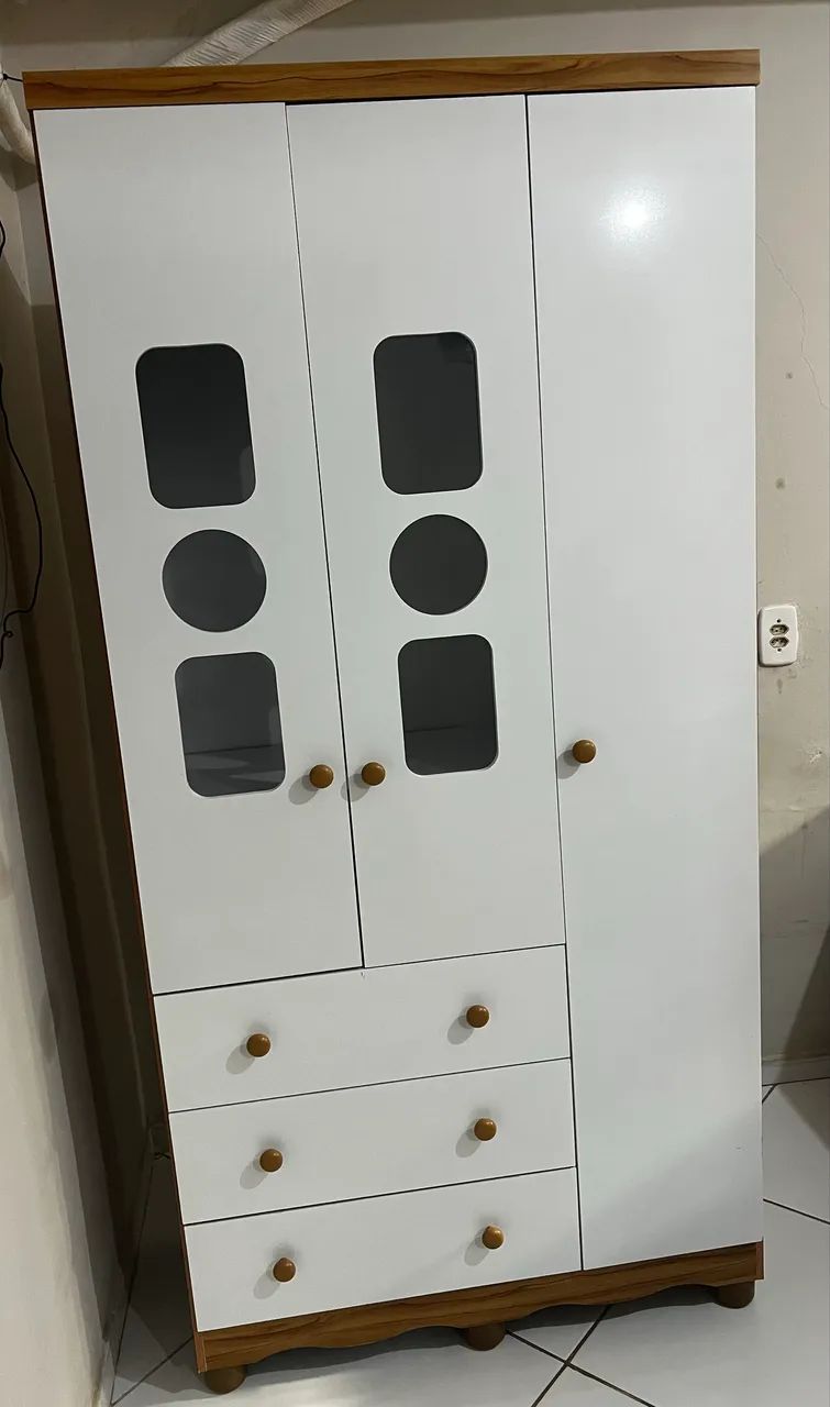 Guarda roupa Infantil Peroba