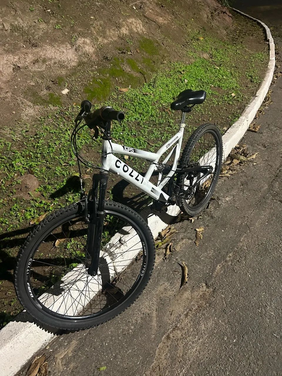 bicicleta aro 26 colli gps - Foto 4