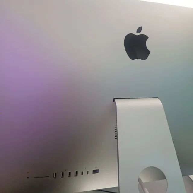 Apple iMac 21.5 - 2017 - Intel Core i5 - 8Gb Ram - 500gb