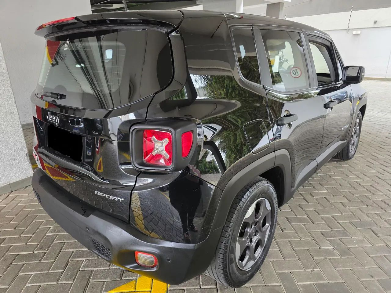 Jeep Renegade Sport 1.8 4x2 Flex 16V Aut., foto 2 de 19