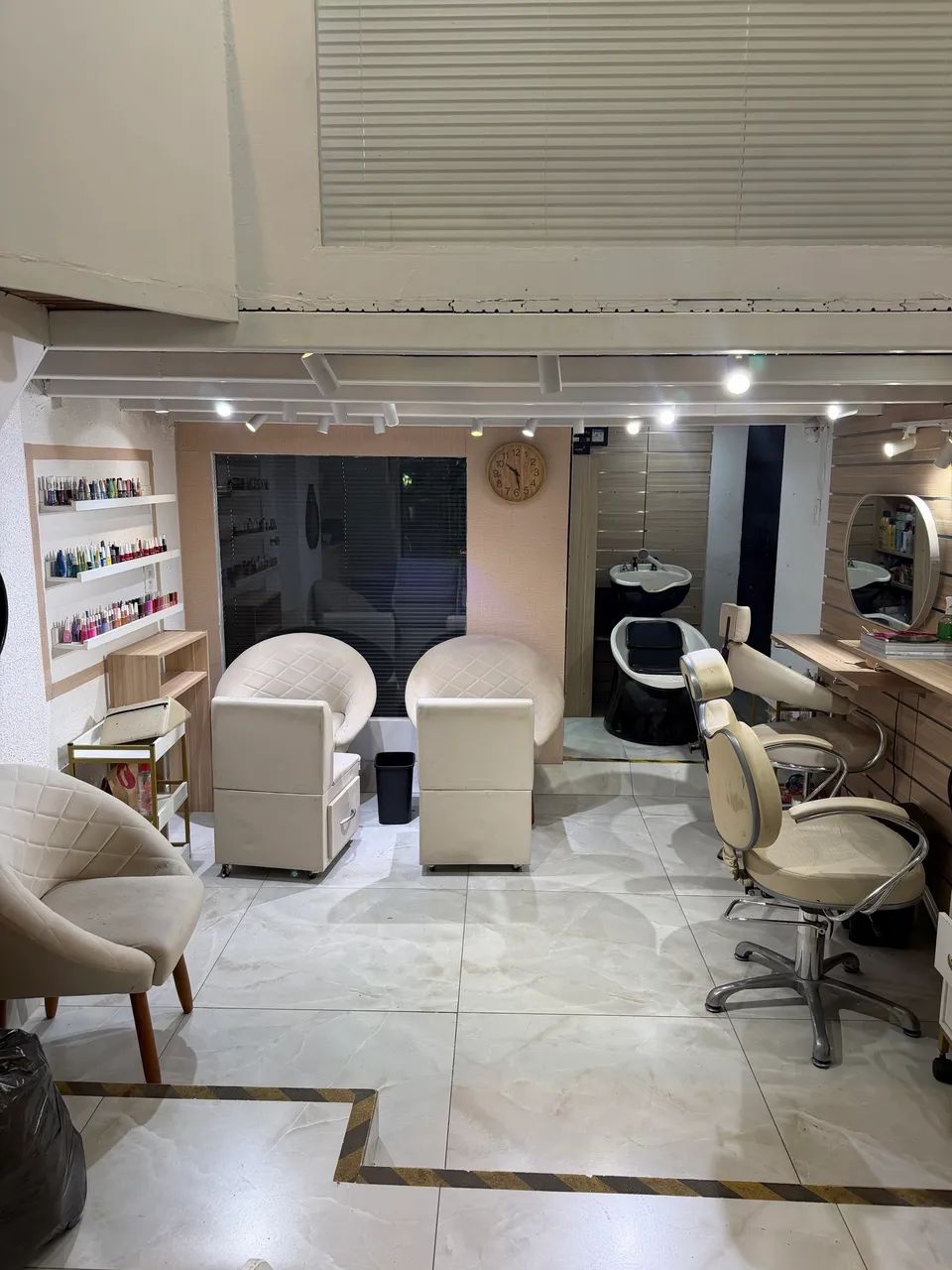 Vaga para manicure e pedicure,comissão 60% com seu material - Foto 2