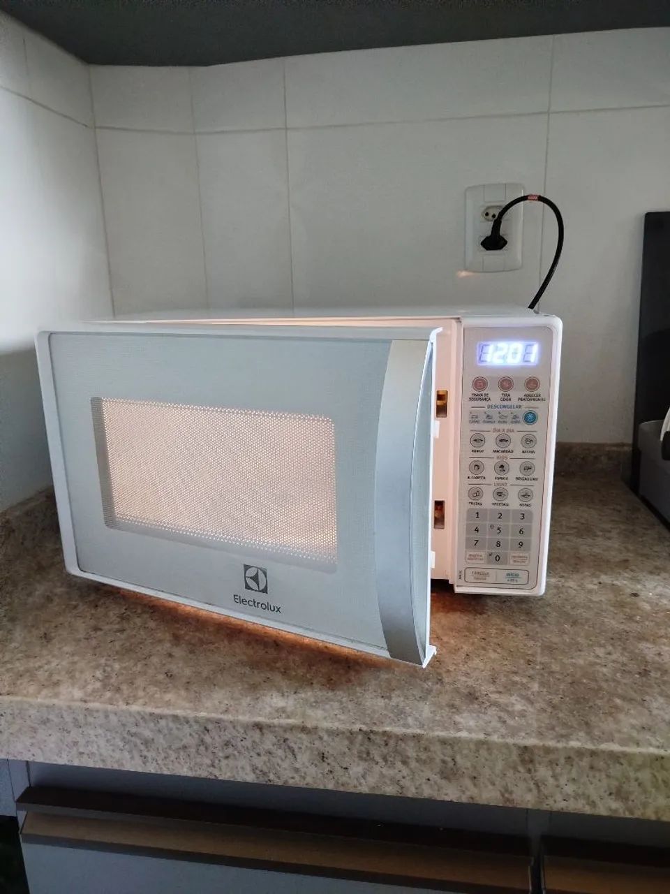 Microondas Eletrolux 20 Litros - Defeito