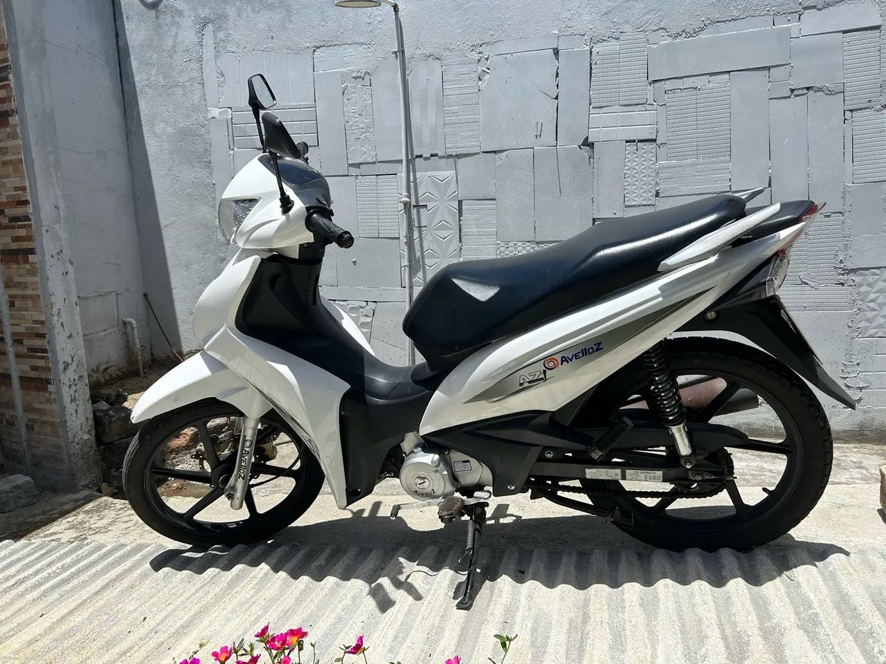 Moto Aveloz  - Foto 2