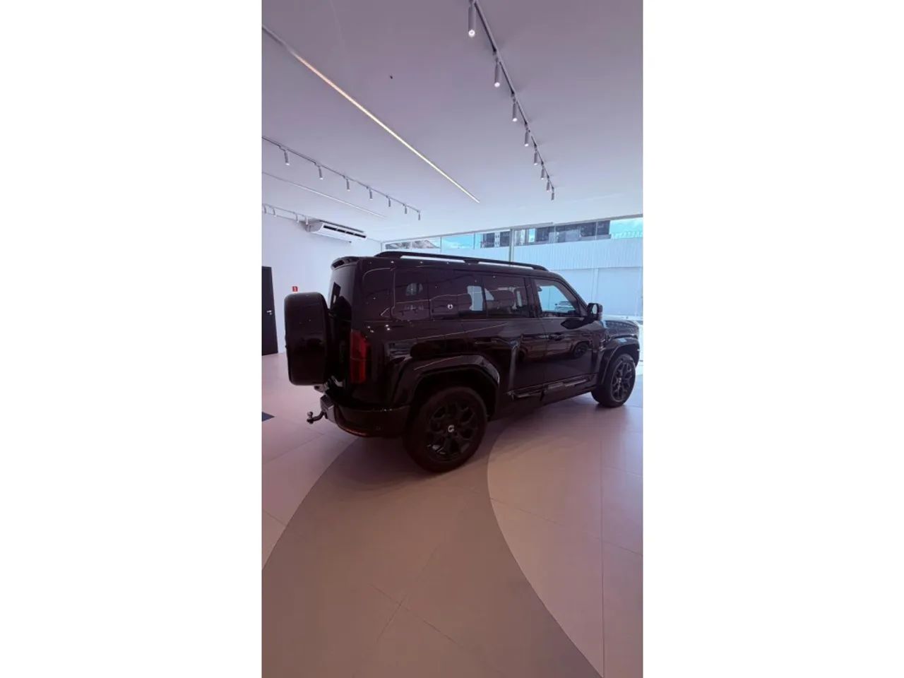 Denza B5 SUV híbrido plug-in, foto 3 de 6