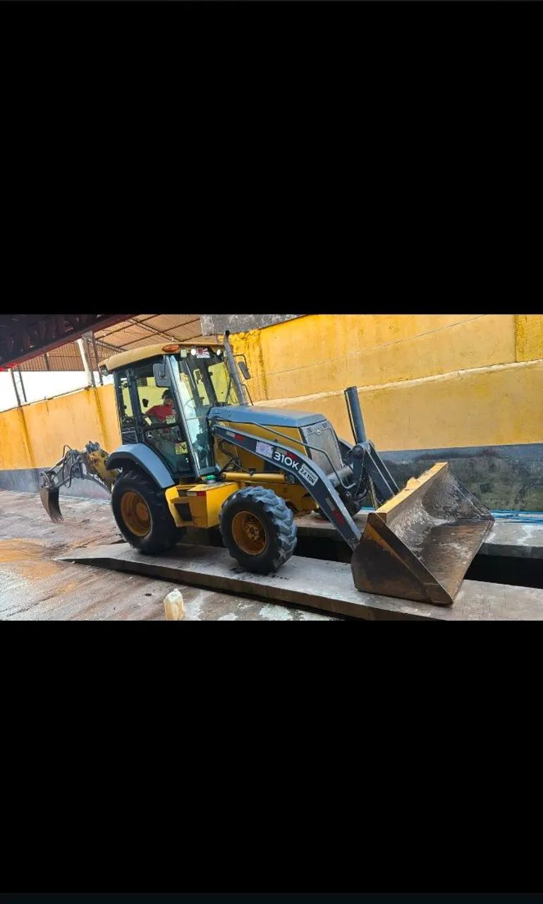 RETROESCAVADEIRA JOHN DEERE 310K  - Foto 6