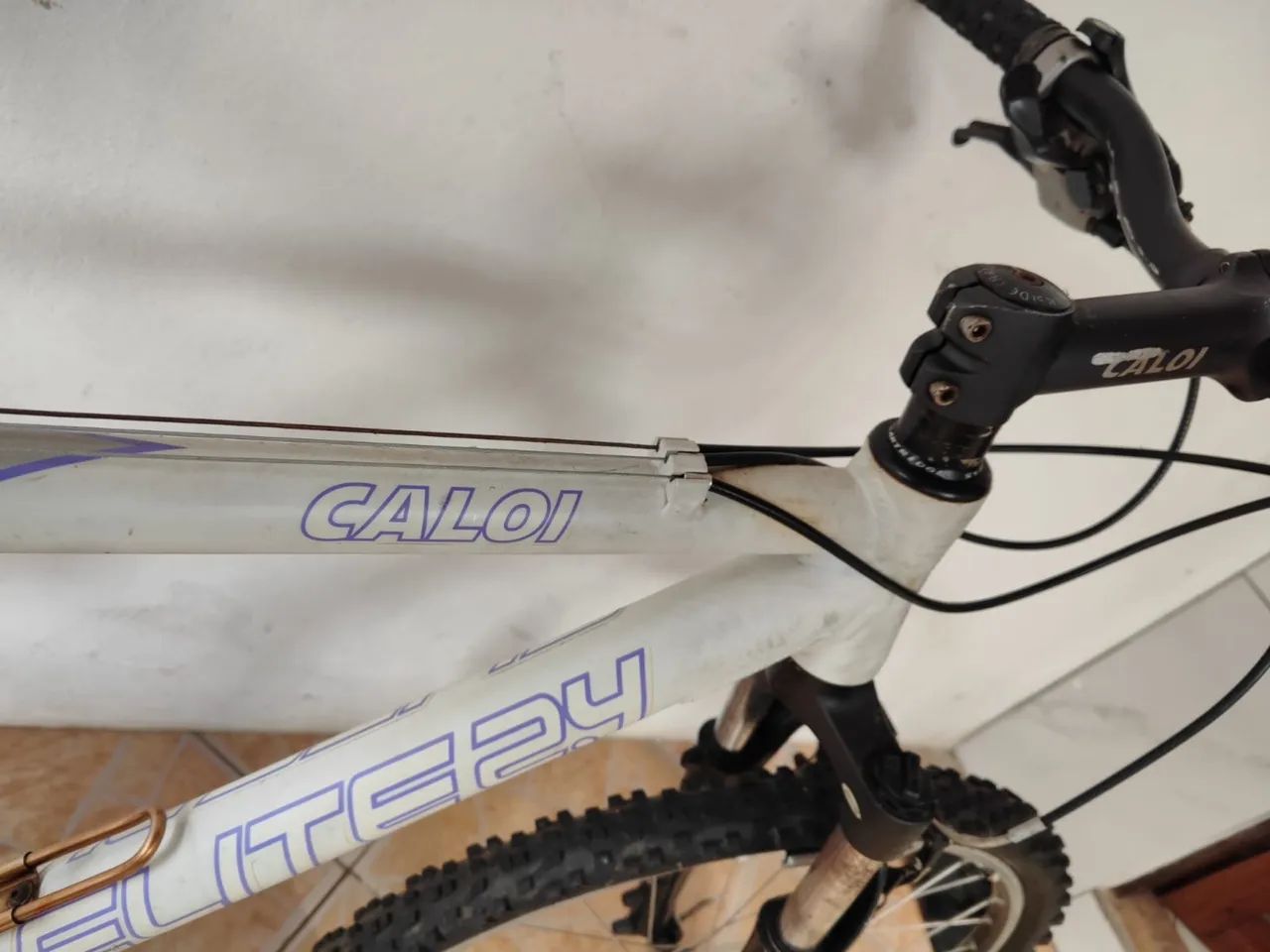 Bicicleta CALOI ELITE 2.4 ARO 26 - Foto 5
