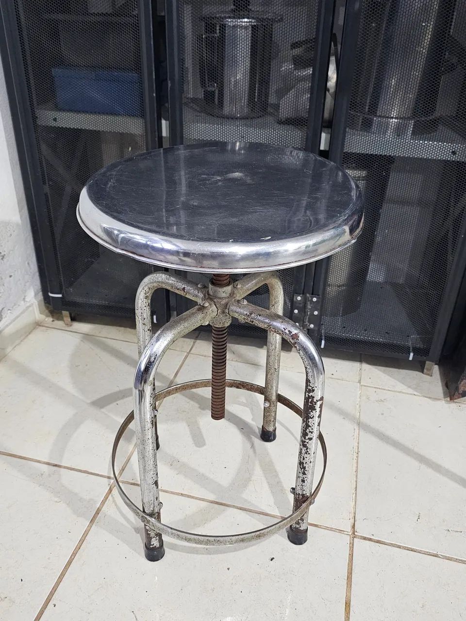 Banquetas Giratórias com Regulagem de Altura - Foto 2
