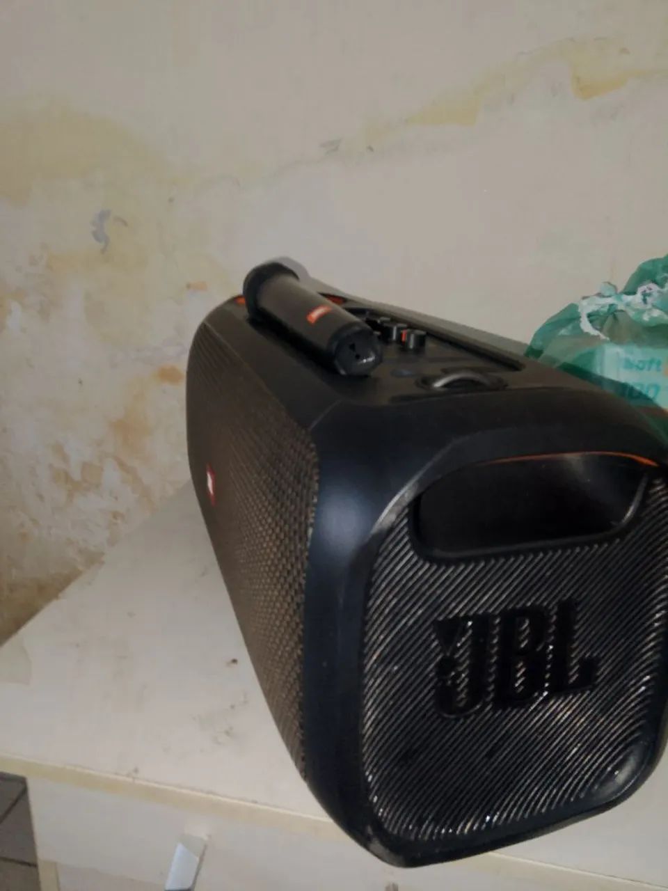 Vendo caixa JBL com microfone 1380$ - Foto 4