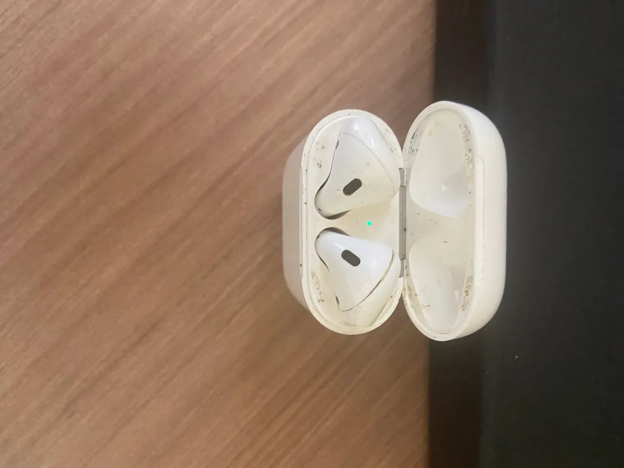 Fone  De Ouvido AirPods Bluetooth Cor Branco Apple  - Foto 3