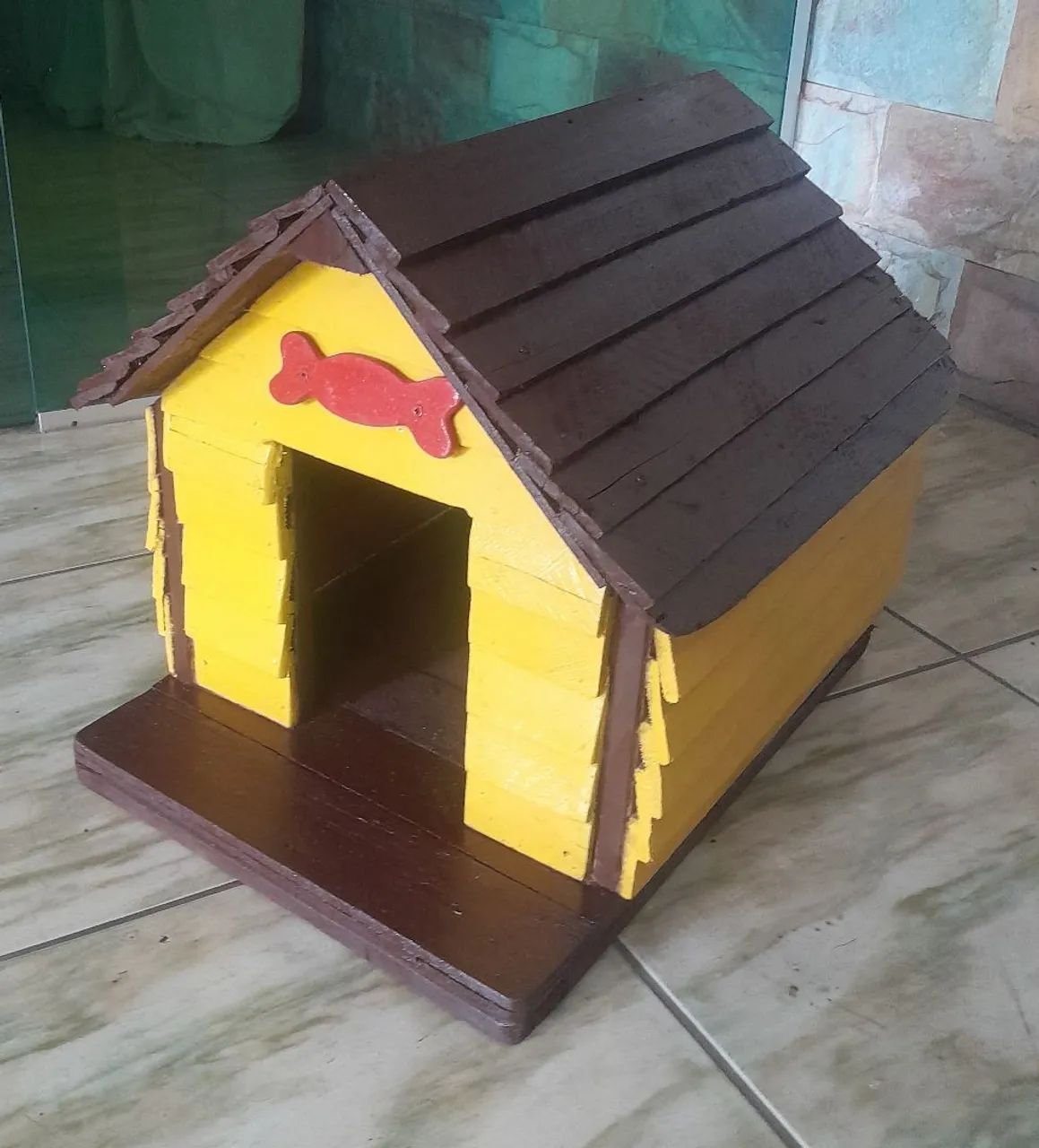 Casinha para cães e gatos 1 madeira maciça. R$120.00